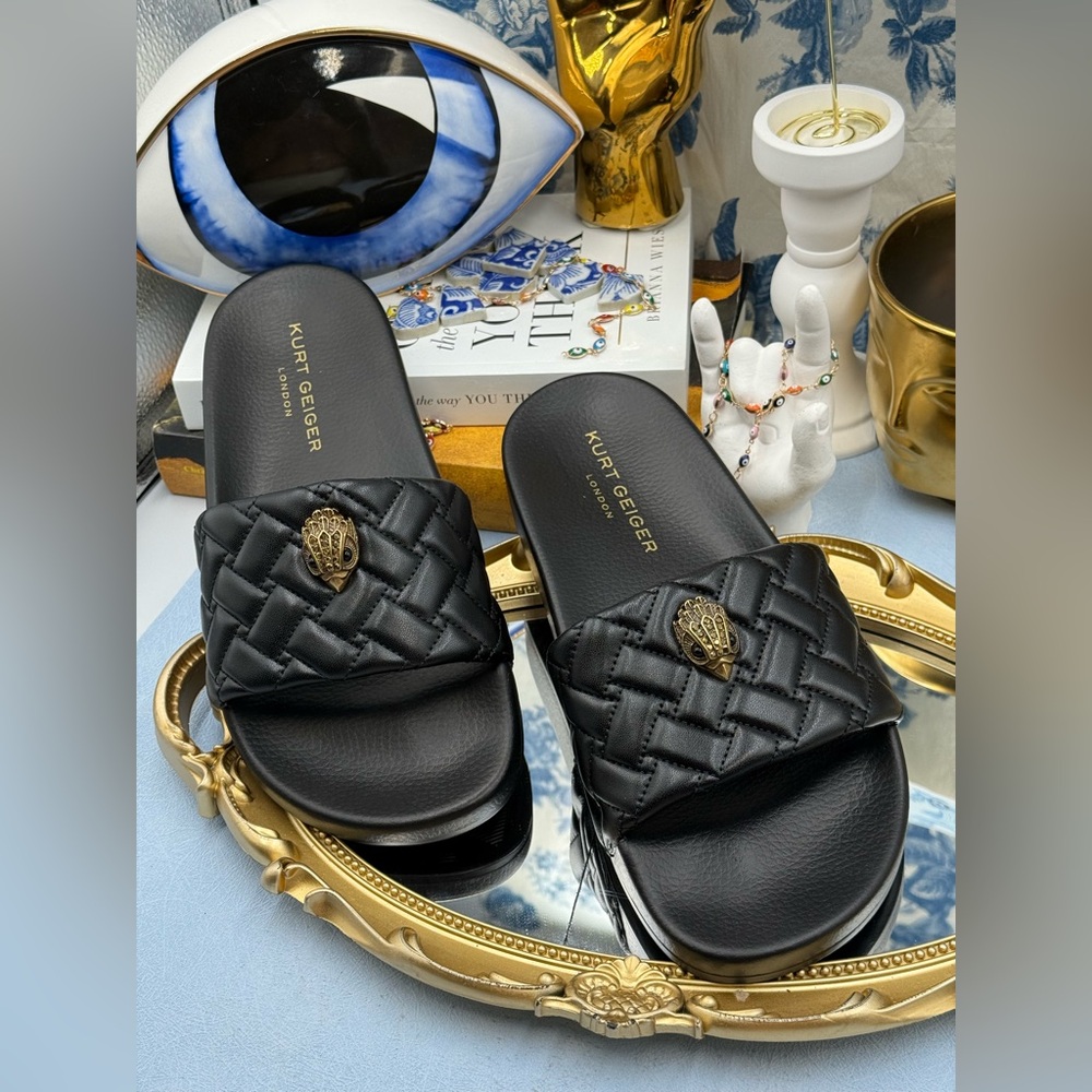 🆕 KURT GEIGER LONDON 🧿 NWOB Meena Eagle Slide, Quilted Black - Picture 4 of 11